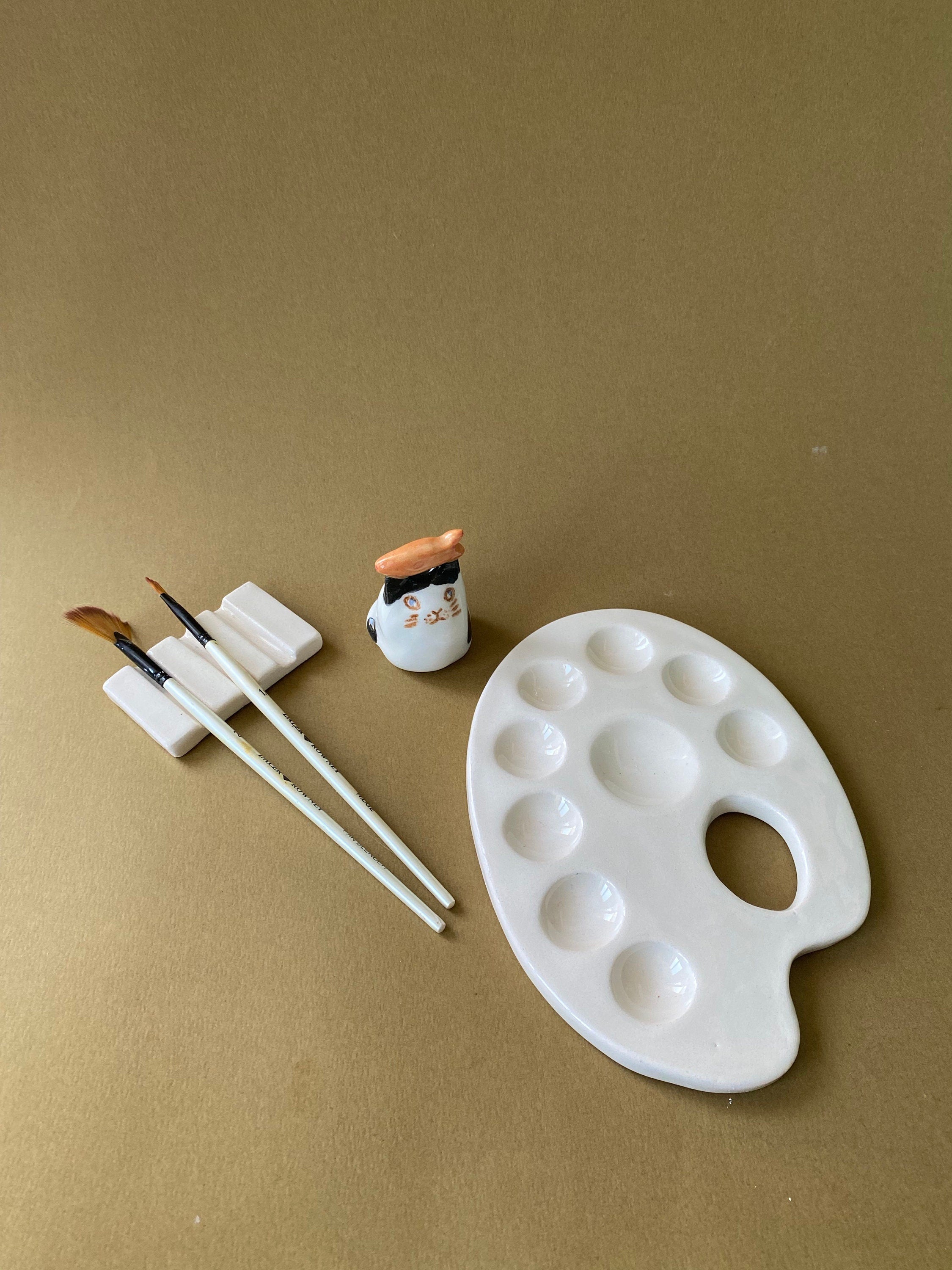 Handmade Ceramic Watercolor Palette with Brush Rest-zoom-3