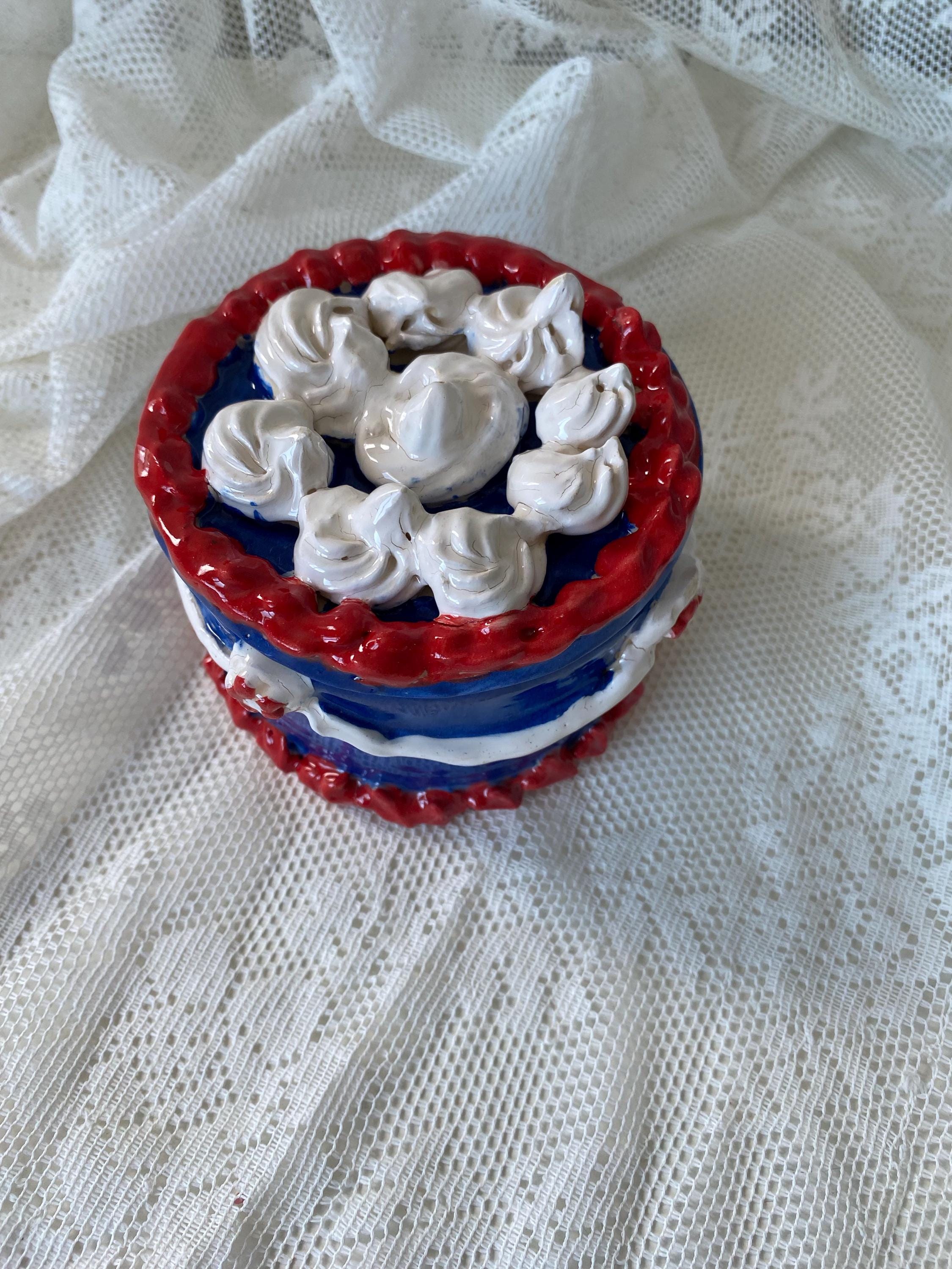 Handmade Ceramic Birthday Cake Box: Unique Jewelry/Chocolate Gift-zoom-2
